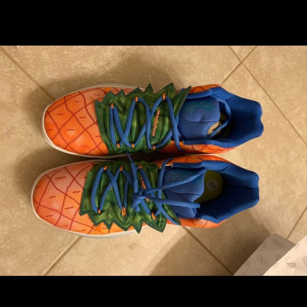 Nike Kyrie Spongebob Squarepants sneakers